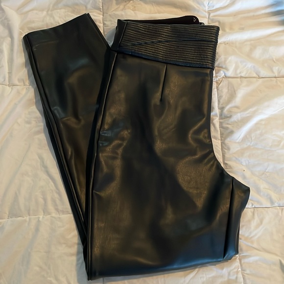 Leather look pants - Picture 2 of 5